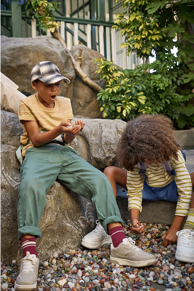 250307_VandA_Kids_ScratchPatch_014 1